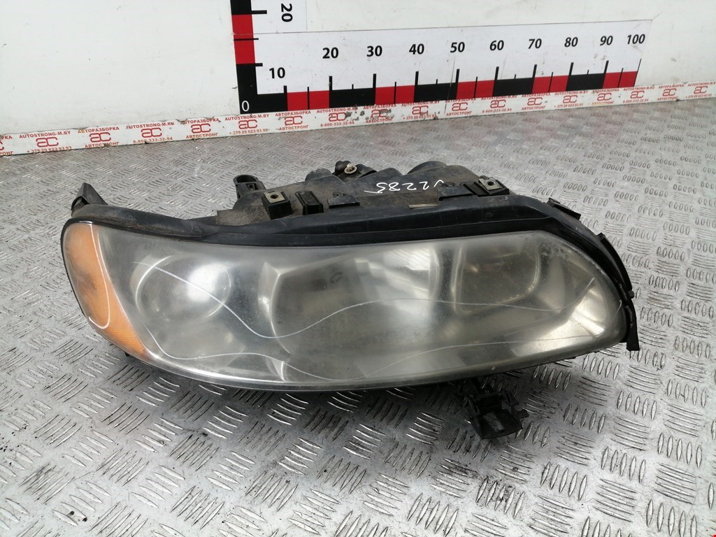 

Фара передняя правая Volvo S60, S60