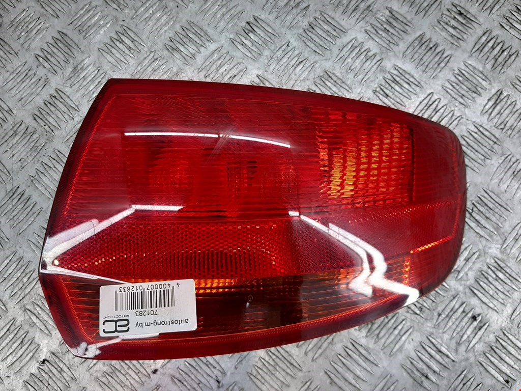 

Фонарь задний правый Audi A3 8P, A3 8P