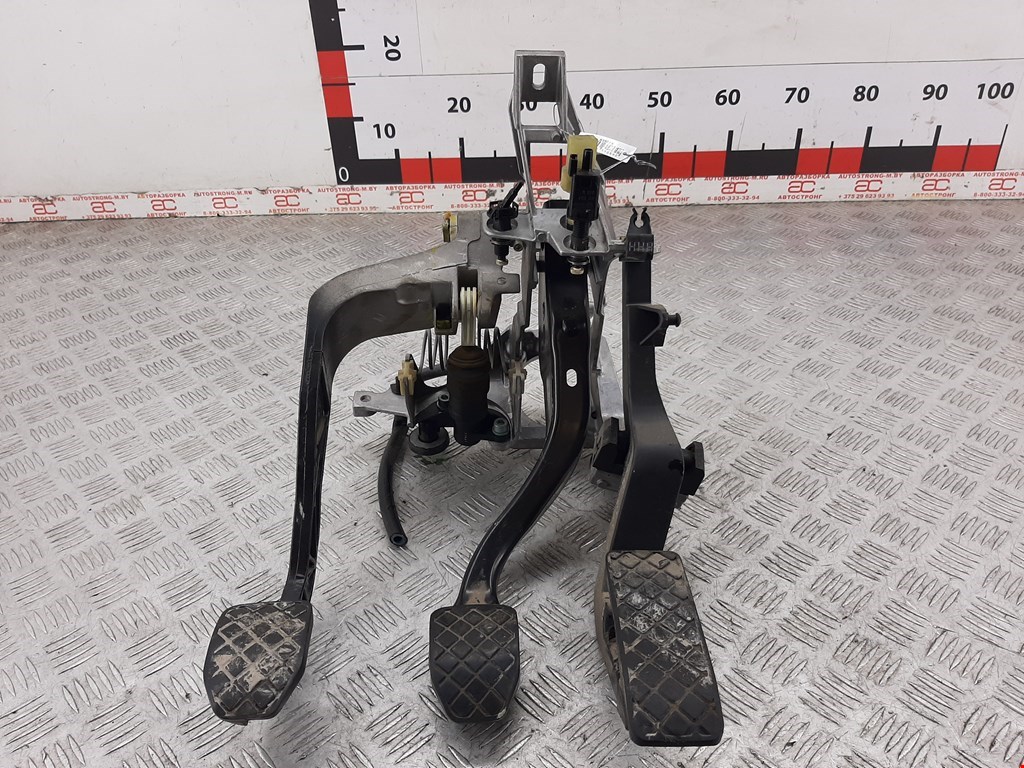 

Педальный узел Volkswagen Passat 5, Passat 5