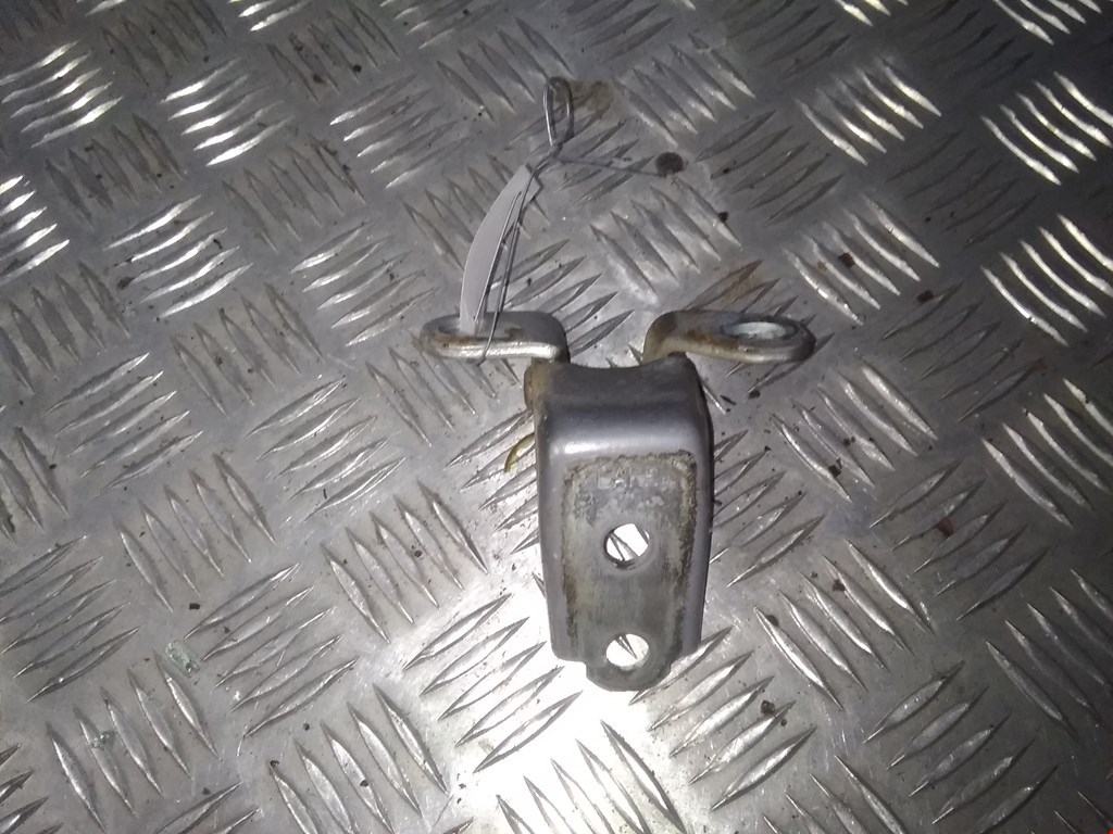 

Петля двери задней правой Honda Accord 8, Accord 8