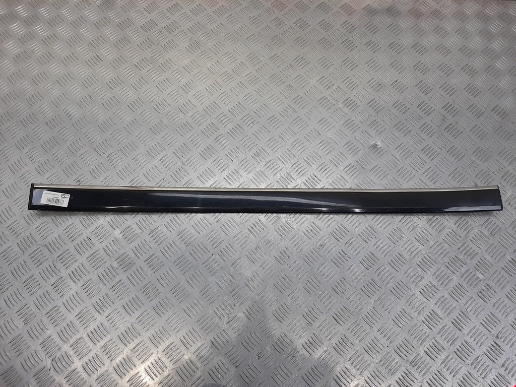 

Накладка декоративная (молдинг) передней левой двери Volvo S80, S80
