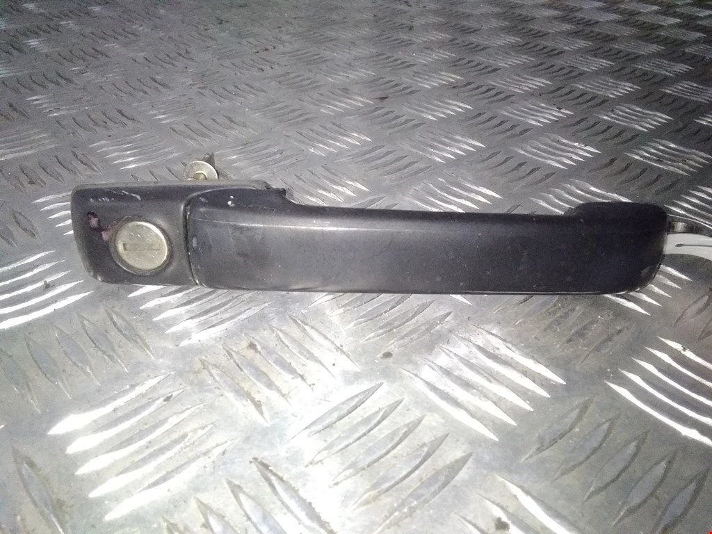 

Ручка двери наружная передняя правая Volkswagen Golf 3, Golf 3