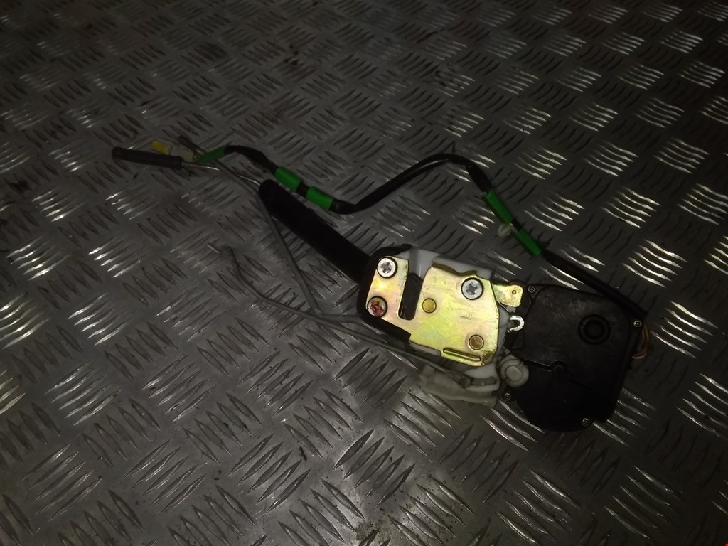 

Замок двери передней левой Honda Civic 6, Civic 6