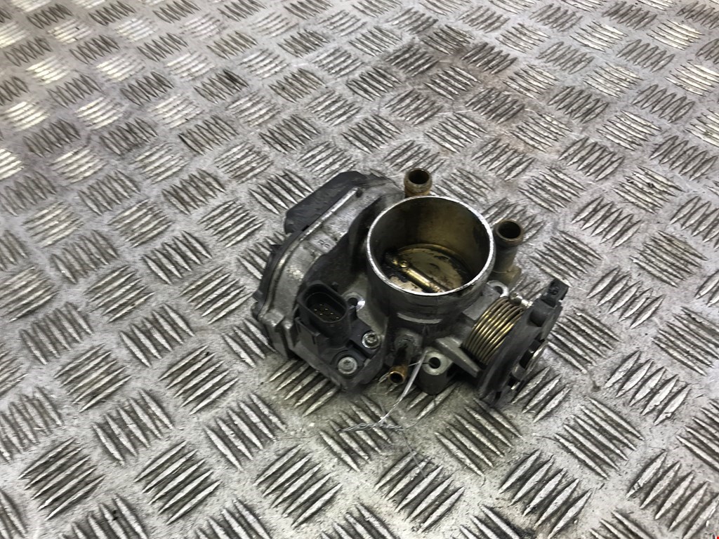 

Заслонка дроссельная Audi A4 B5, A4 B5