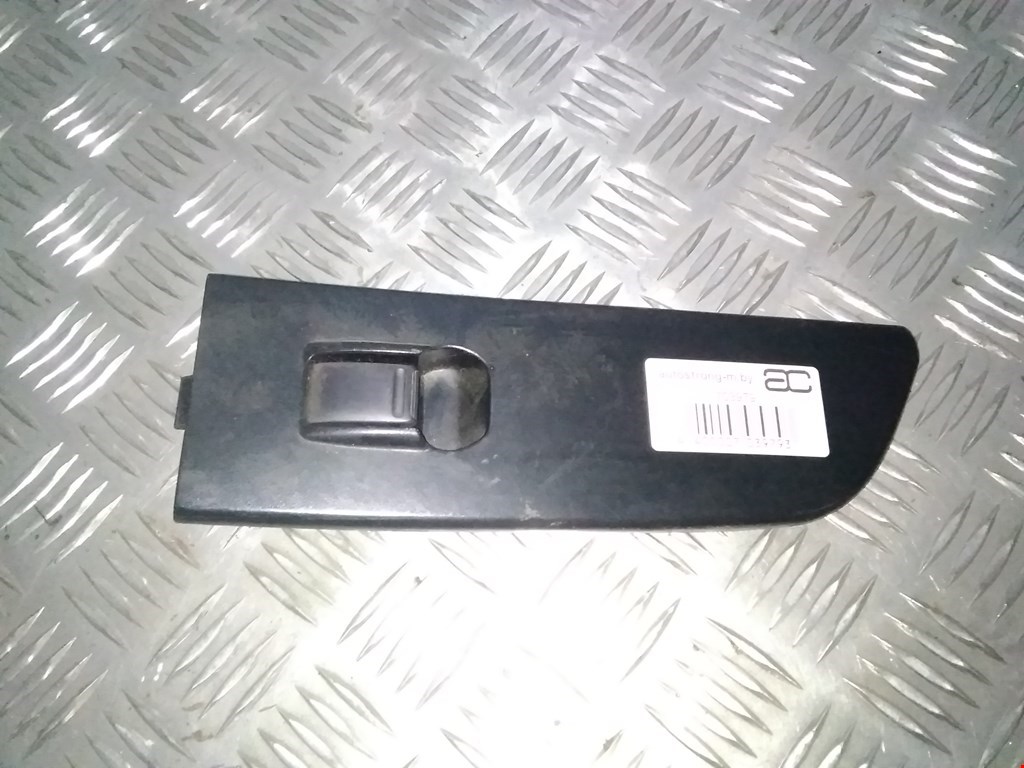 

Кнопка стеклоподъемника Nissan Terrano R20, Terrano R20