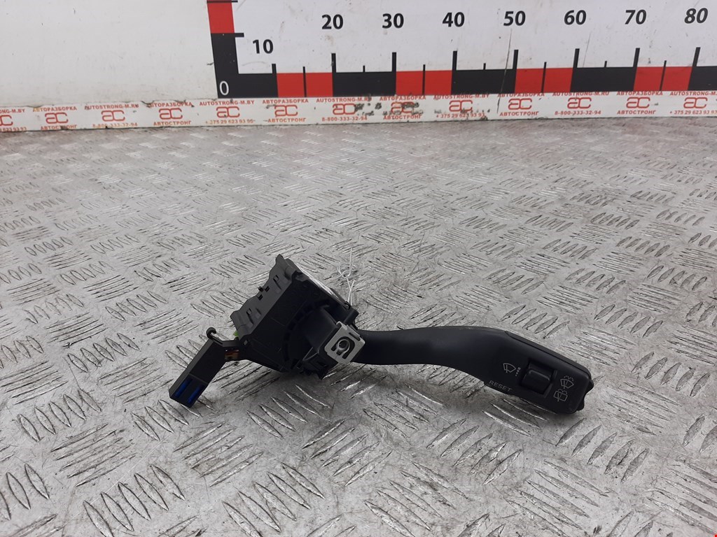 

Переключатель дворников (стеклоочистителя) Audi A3 8P, A3 8P