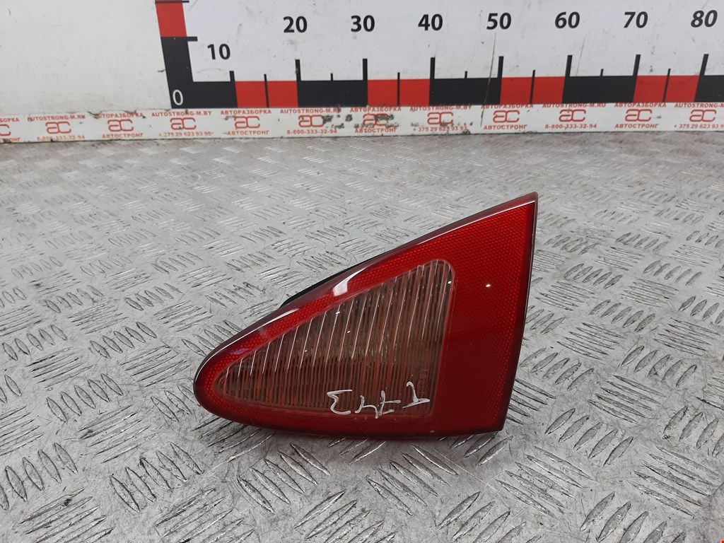 

Фонарь крышки багажника правый Alfa Romeo 147, 147