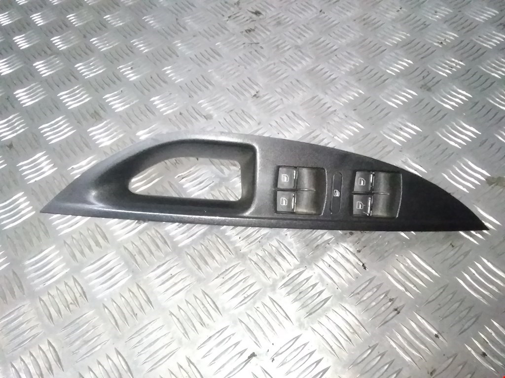 

Блок управления стеклоподъемниками Seat Altea, Altea
