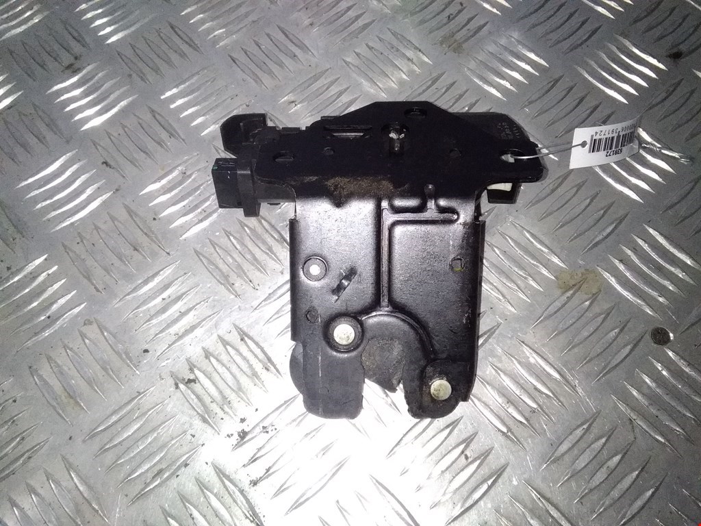 

Замок крышки (двери) багажника Audi A6 C6, A6 C6