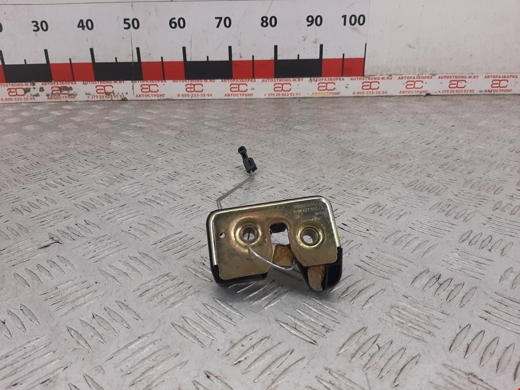 

Замок крышки (двери) багажника Volkswagen Golf 3, Golf 3