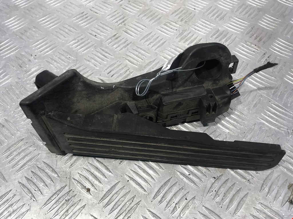 

Педаль газа Volkswagen Touran, Touran