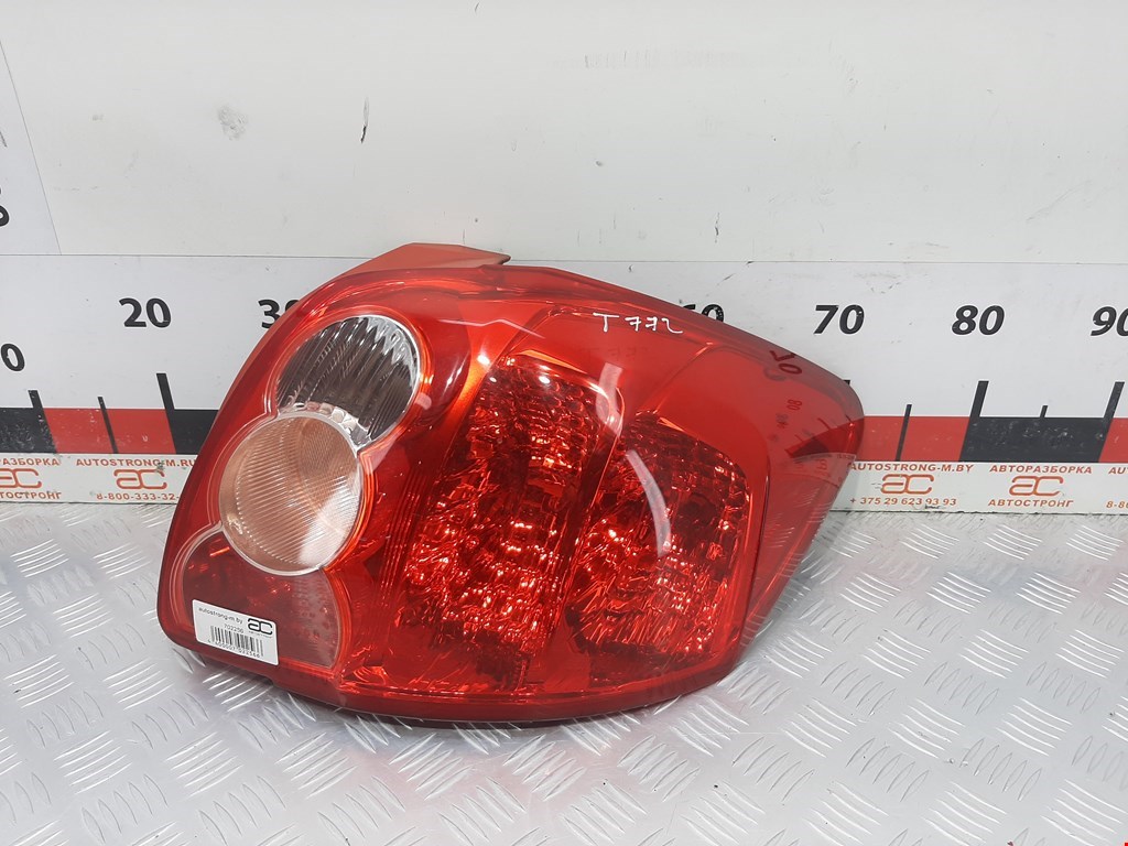 

Фонарь задний правый Toyota Auris (E15J/E15UT), Auris (E15J/E15UT)