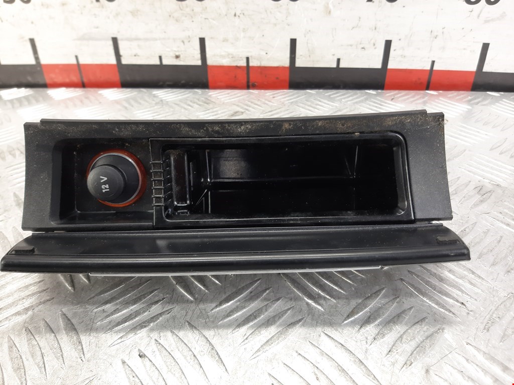 

Пепельница передняя Volkswagen Passat 6, Passat 6