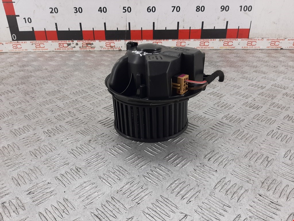 

Моторчик (двигатель) печки Volkswagen Golf 5, Golf 5