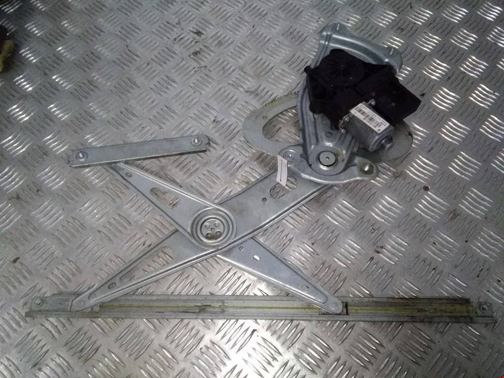 

Стеклоподъемник электрический двери передней левой Renault Scenic 3, Scenic 3
