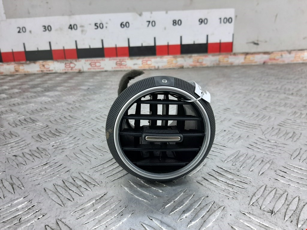 

Дефлектор обдува салона Audi A3 8P, A3 8P