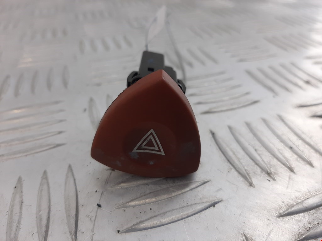 

Кнопка аварийки Renault Scenic 2, Scenic 2