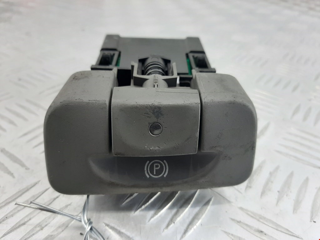 

Кнопка ручника (стояночного тормоза) Renault Scenic 2, Scenic 2