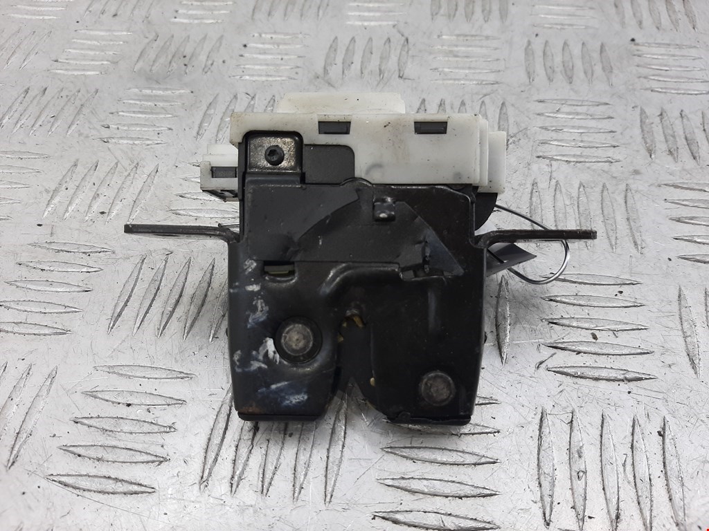 

Замок крышки (двери) багажника Renault Scenic 2, Scenic 2
