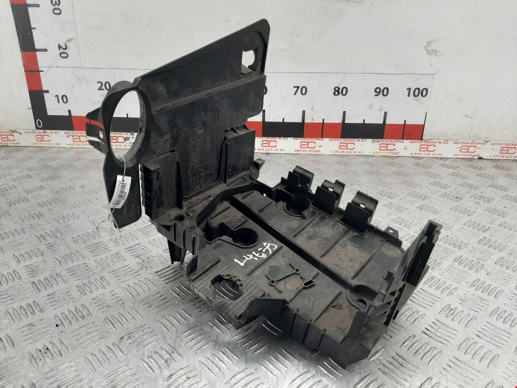 

Крепление (корпус) аккумулятора Citroen C5 2, C5 2
