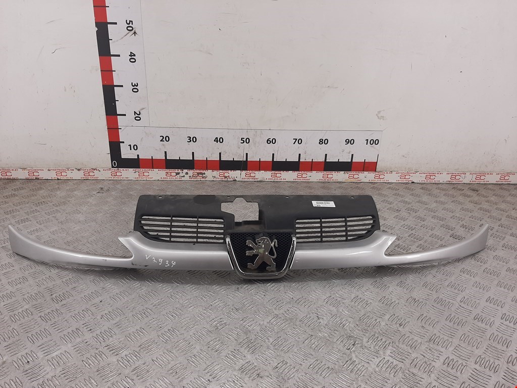 

Решетка радиатора Peugeot 206, 206