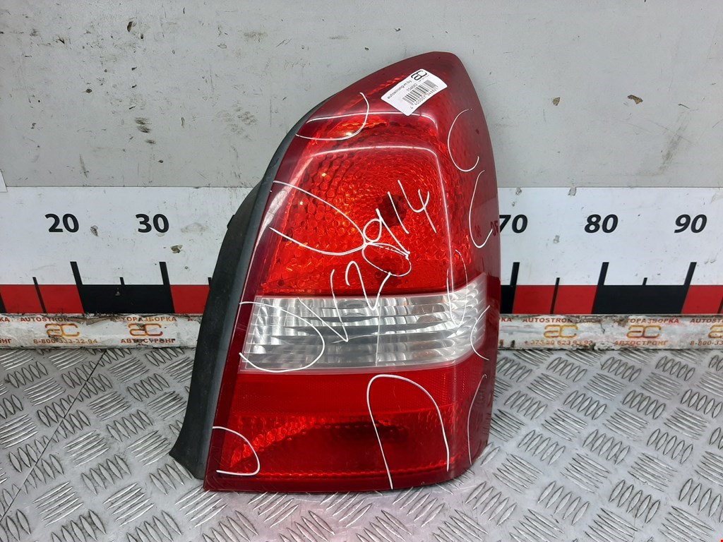 

Фонарь задний правый Nissan Primera P12, Primera P12
