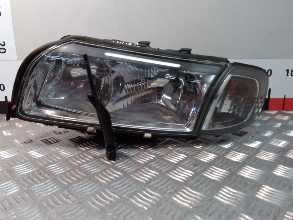 

Фара передняя левая Volvo S80, S80