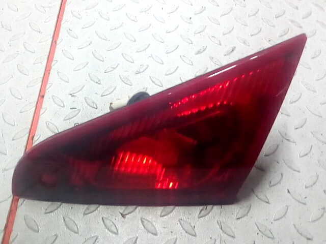 

Фонарь крышки багажника правый Mitsubishi Colt 6, Colt 6