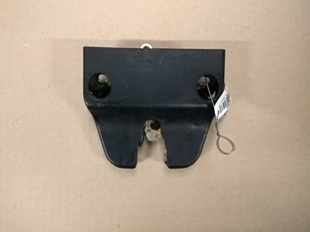 

Замок крышки (двери) багажника Audi 80 B3, 80 B3