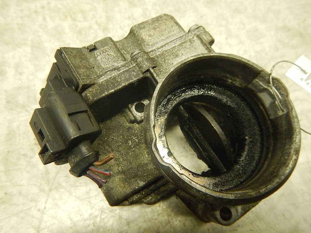 

Заслонка дроссельная Volkswagen Jetta (1K5), Jetta (1K5)