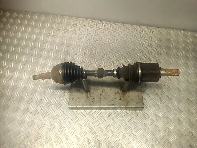 

Полуось передняя левая (приводной вал шрус) Nissan Altima (L32), Altima (L32)