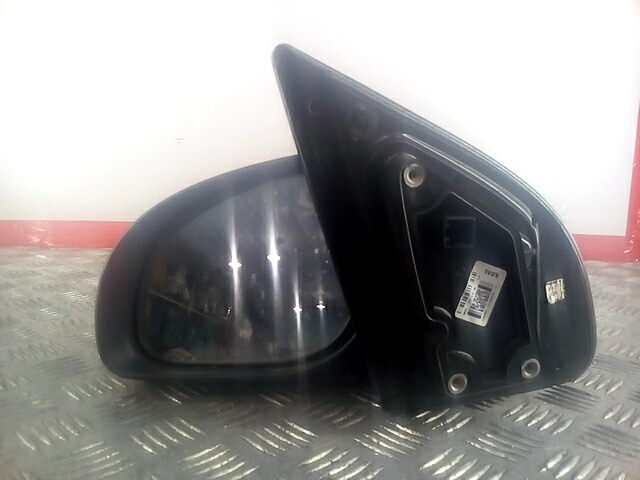 

Зеркало боковое левое Hyundai i20, i20