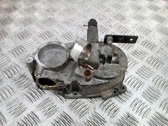 

Крышка двигателя передняя Audi A4 B6, A4 B6