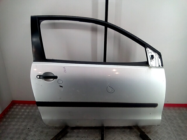 

Дверь передняя правая Volkswagen Polo 4, Polo 4