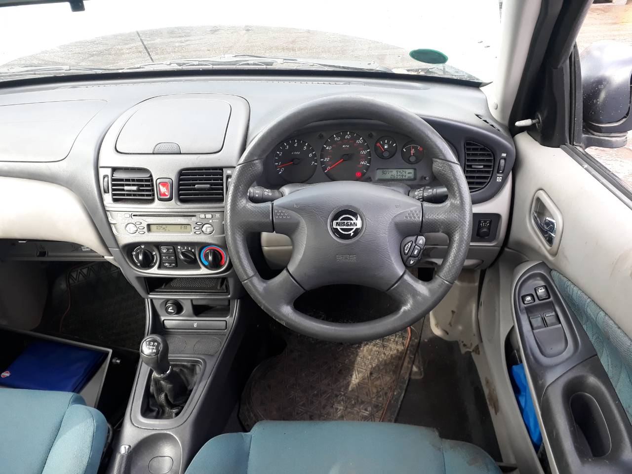 Almera n16 салон. Nissan Almera n16 салон.