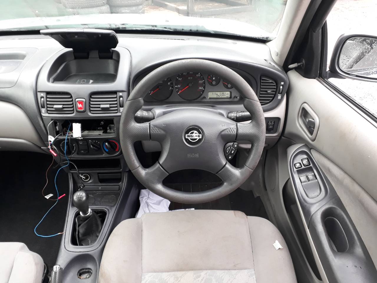 Nissan Almera n16 2006 салон