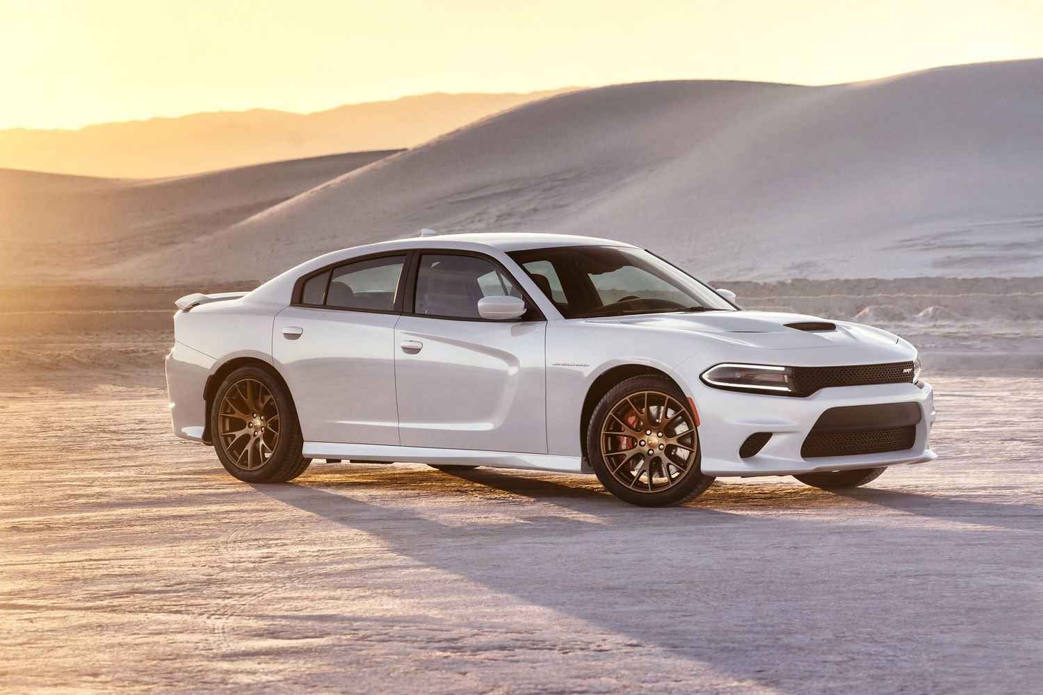 Первый тест-драйв Dodge Charger SRT Hellcat (707 л.с., 880 Нм)