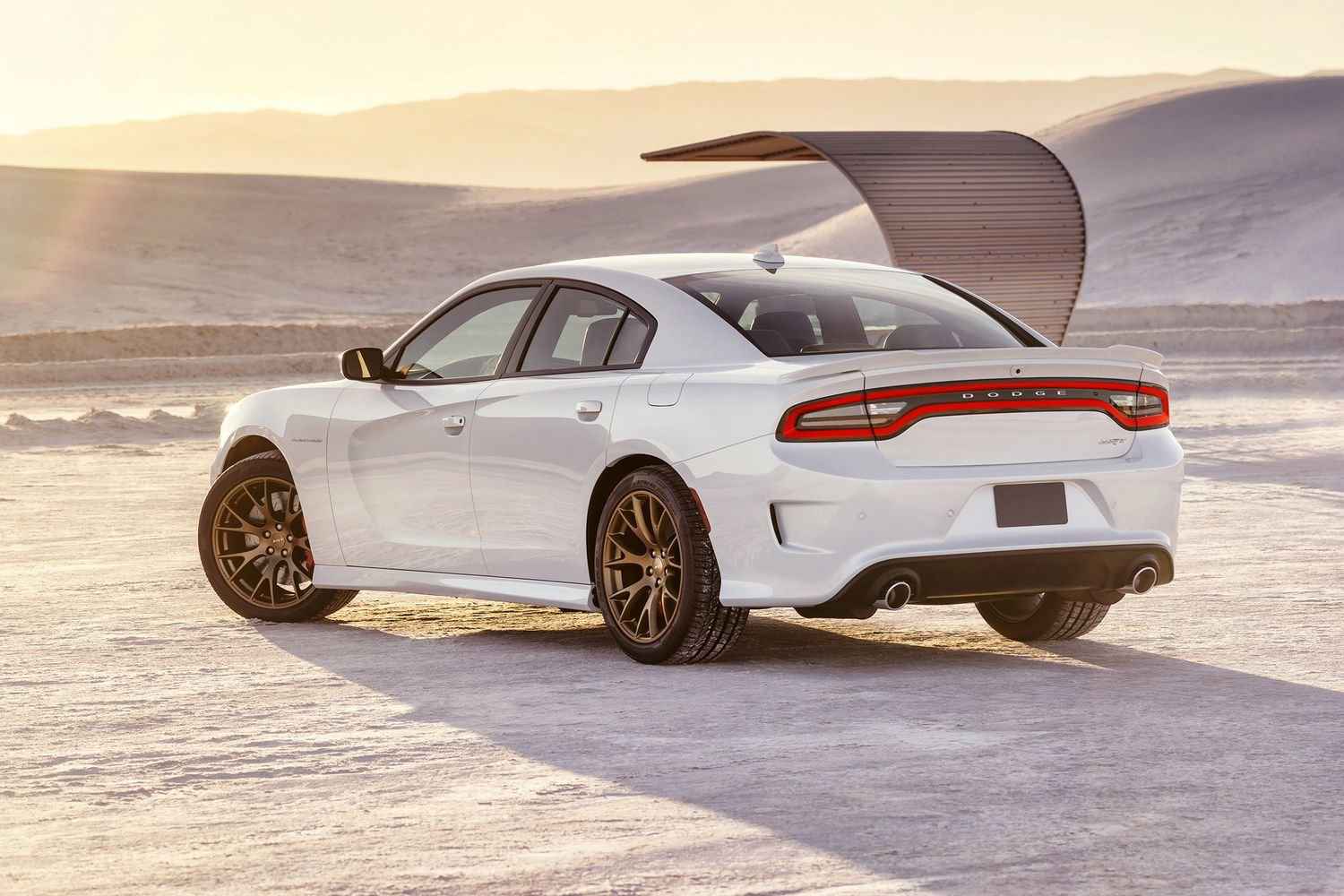 Первый тест-драйв Dodge Charger SRT Hellcat (707 л.с., 880 Нм)