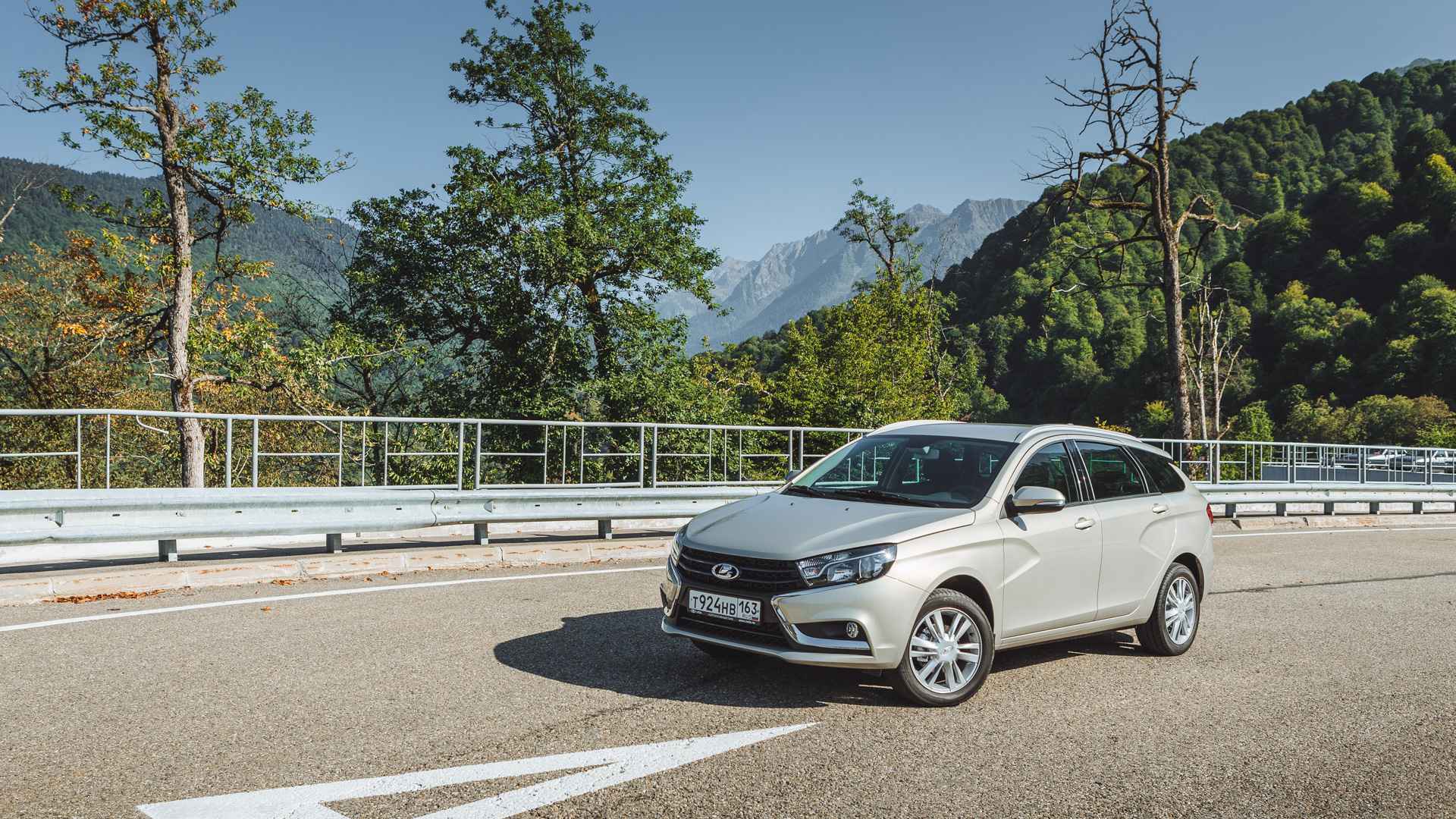 Первый тест Lada Vesta SW - непривычные ощущения