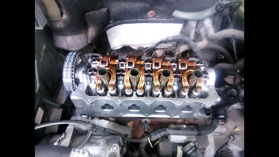 Капитальный ремонт двигателей логан. Двигатель d4f 1.2 16v 75 л.с. Renault Kangoo 1.2 16 клапанов двигатель. Рено 12 клапанный мотор. D4f двигатель Рено.
