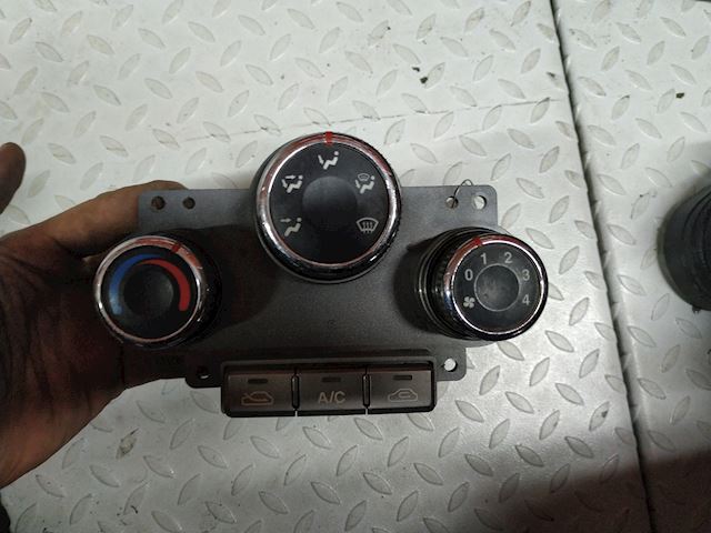 

Переключатель печки Kia Carens (RS), Carens (RS)