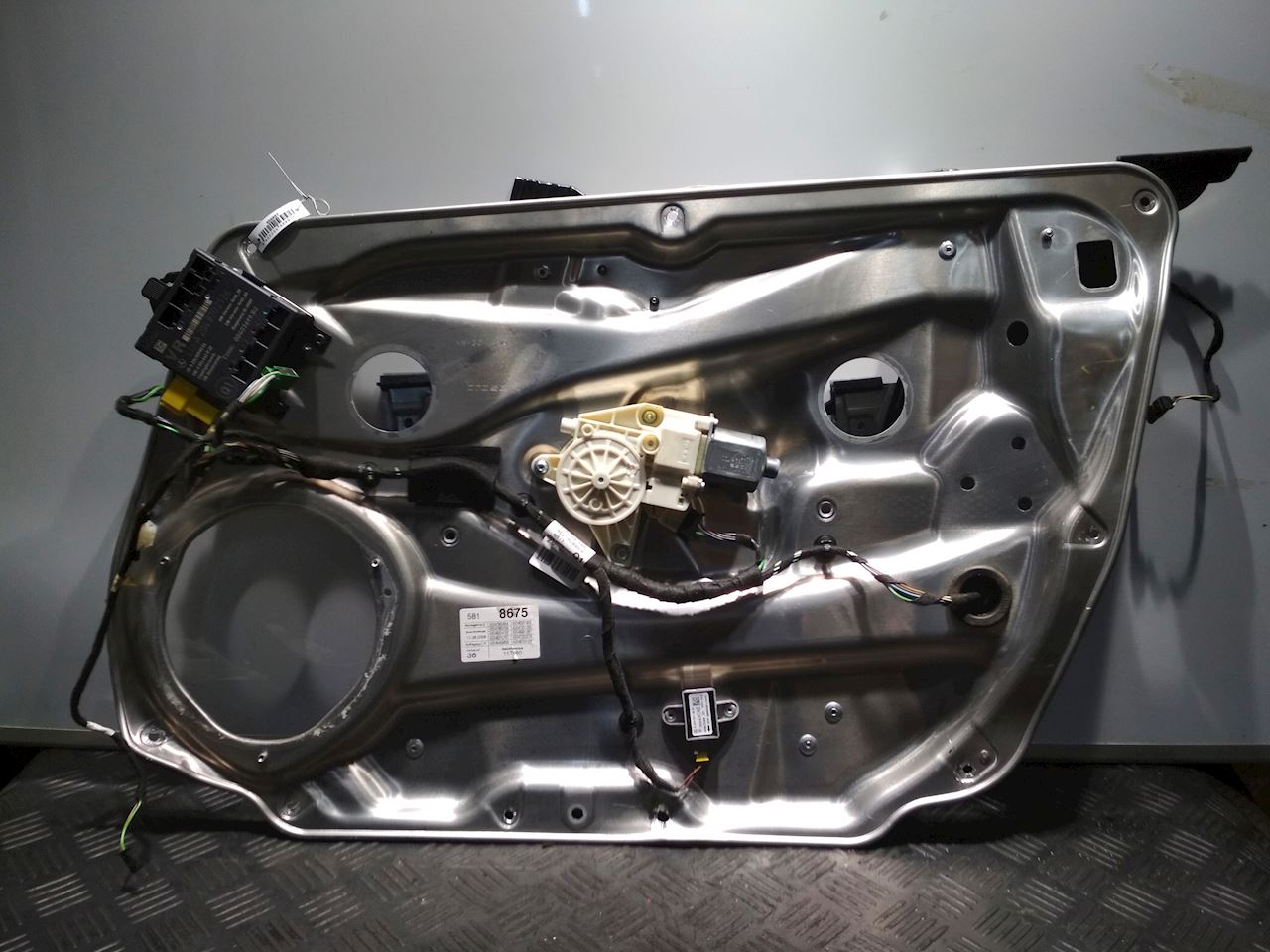 

Стеклоподъемник электрический двери передней правой Mercedes W204 (C Class), W204 (C Class)