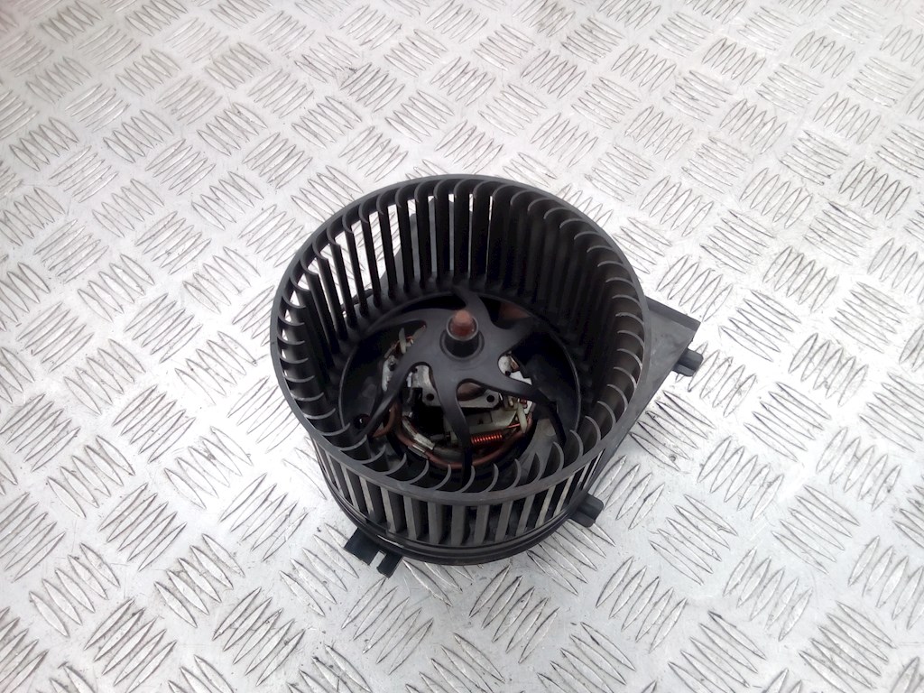 

Моторчик (двигатель) печки Audi TT 8N, TT 8N
