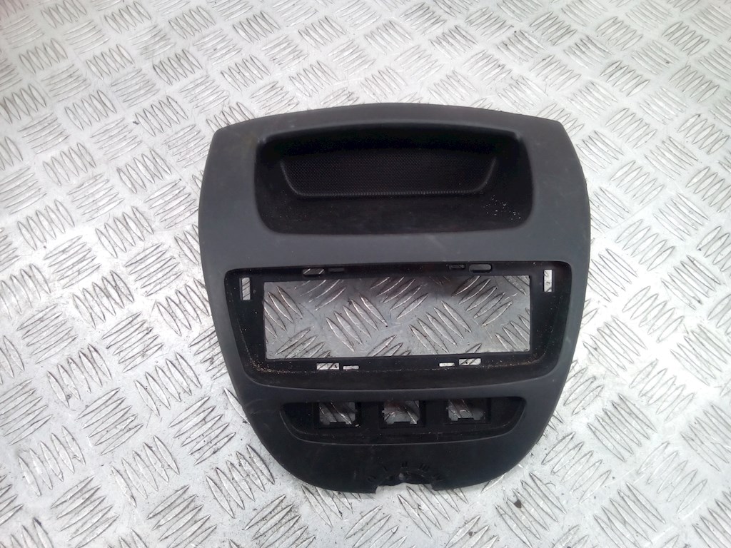 

Рамка под магнитолу Toyota Aygo, Aygo