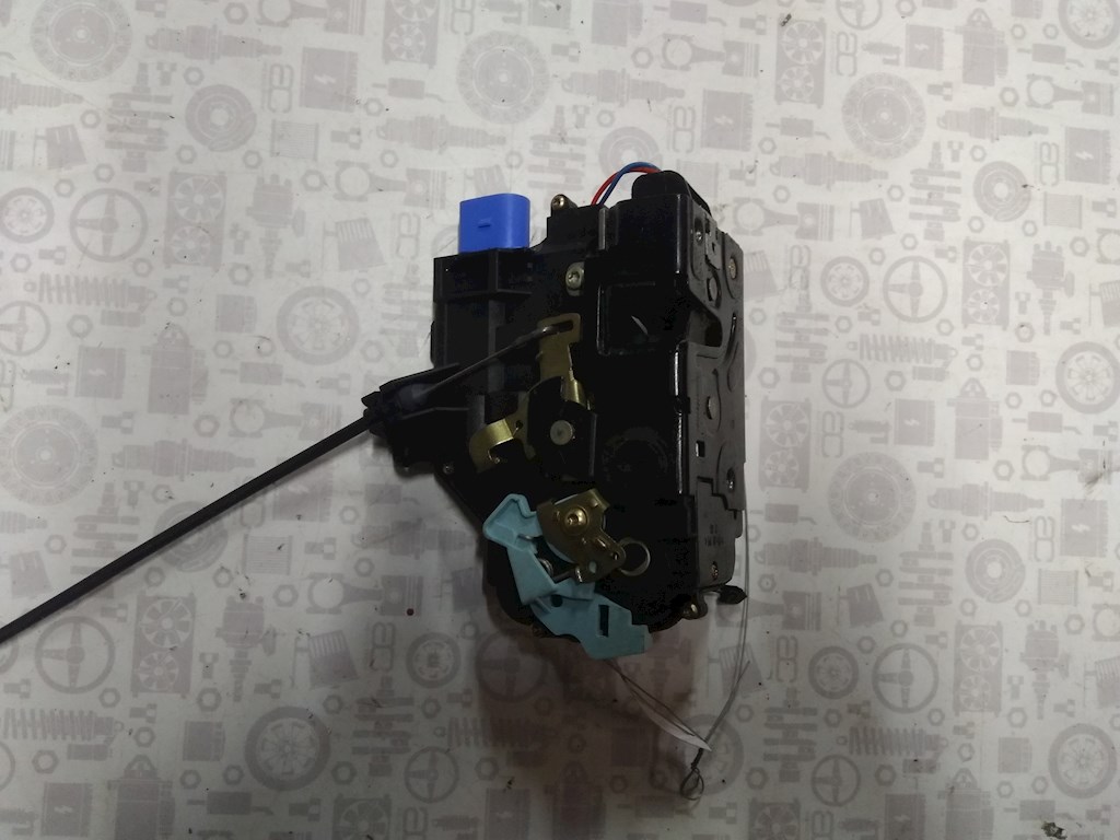 

Замок двери задней левой Skoda Octavia 1Z, Octavia 1Z