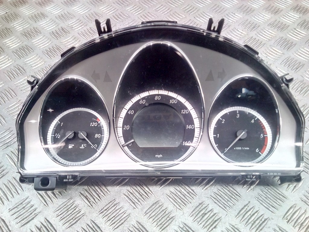 

Панель приборная (щиток приборов) Mercedes W204 (C Class), W204 (C Class)
