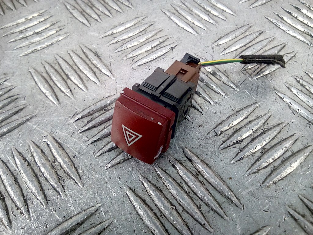 

Кнопка аварийки Peugeot 207, 207