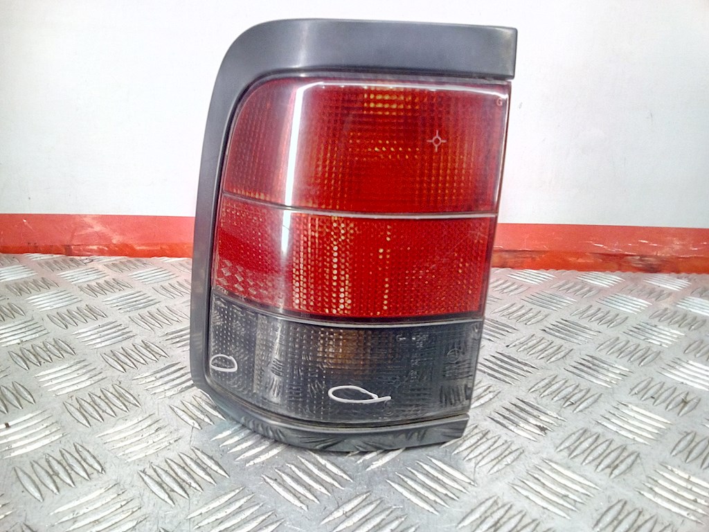 

Фонарь задний левый Peugeot 806, 806