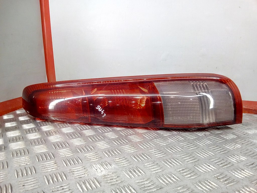 

Фонарь задний правый Nissan X Trail T30, X Trail T30