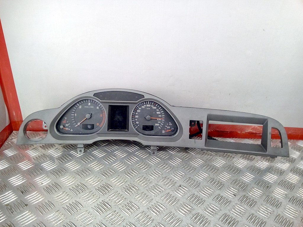

Панель приборная (щиток приборов) Audi A6 C6, A6 C6